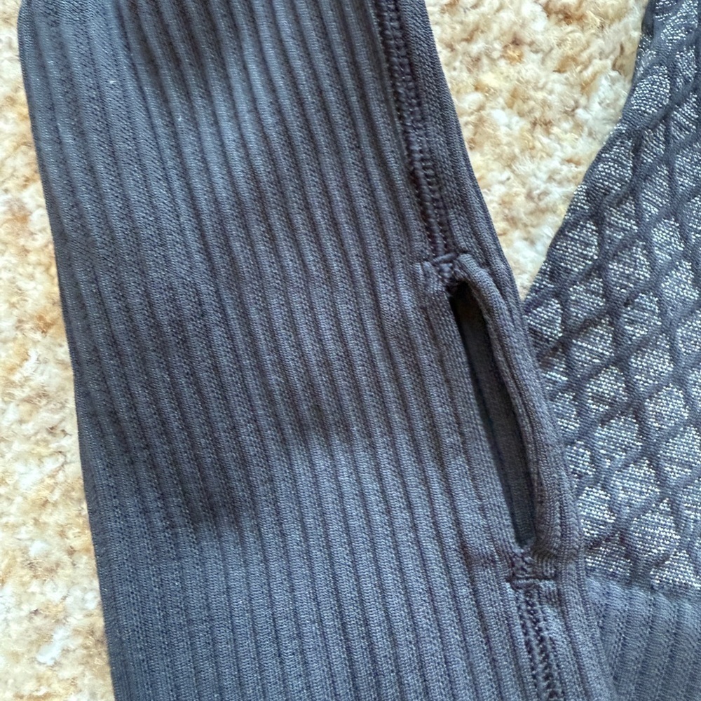 lululemon athletica Black Patterned Long Sleeve Top no size tag, 8? - Picture 2 of 6